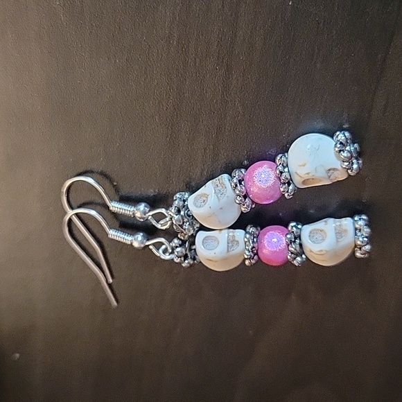 Handcrafted howlite skull earrings and charm bundle - Picture 3 of 8